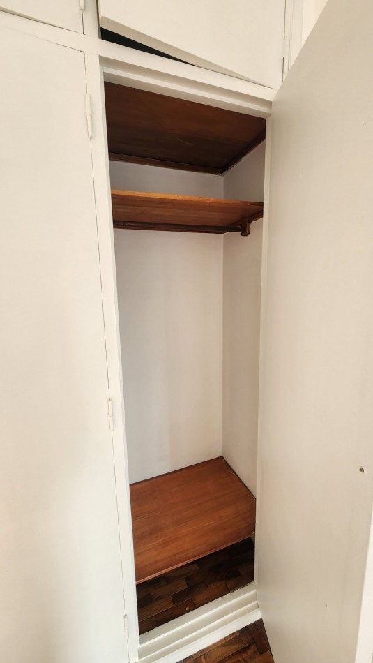 ALQUILER 24 MESES. Departamento 2 amb. a la calle