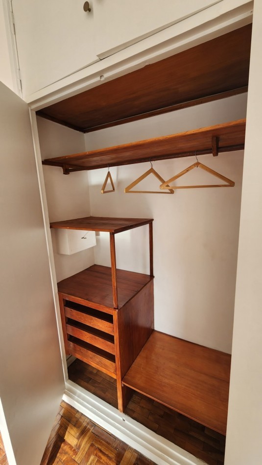 ALQUILER 24 MESES. Departamento 2 amb. a la calle