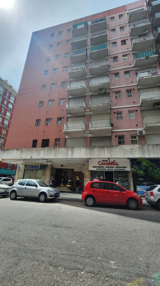 ALQUILER 24 MESES. Departamento 2 amb. a la calle