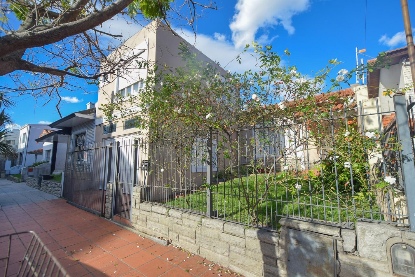 Exclusivo Chalet de 6 Ambientes en el Corazon de Barrio Chauvin