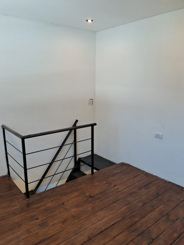VENTA CASA CON 2 LOTES-PARQUE PEÑA