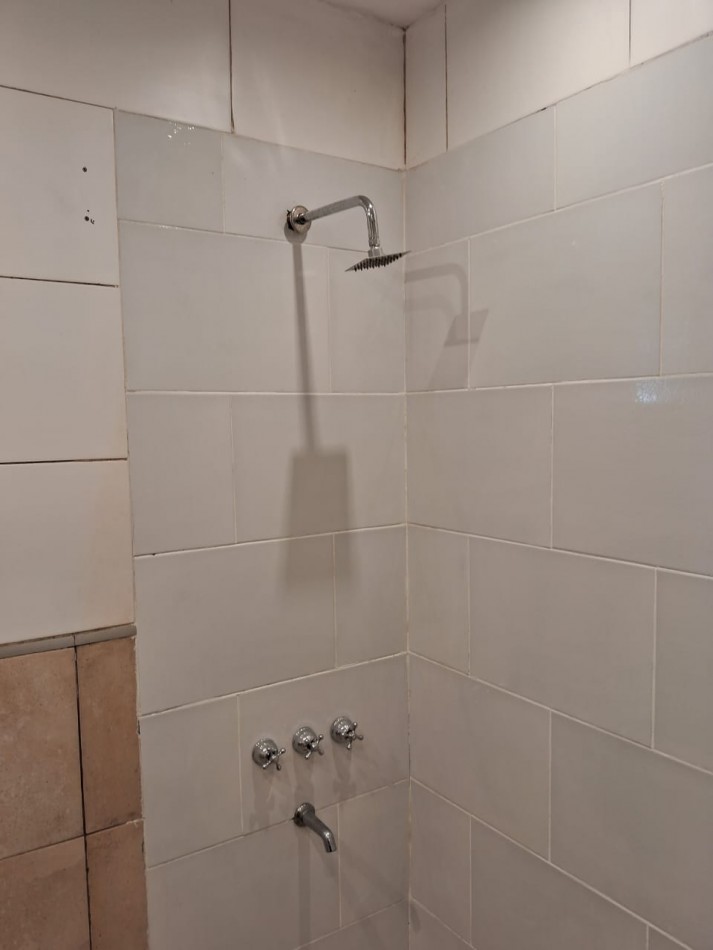 VENTA CASA CON 2 LOTES-PARQUE PEÑA