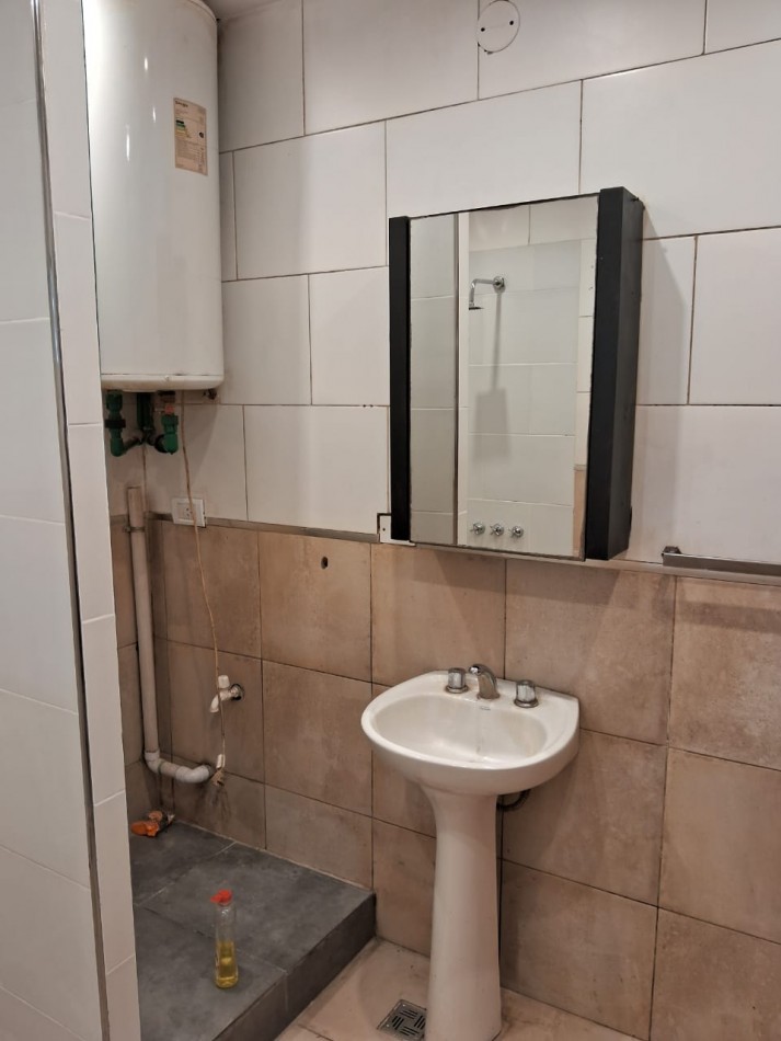 VENTA CASA CON 2 LOTES-PARQUE PEÑA
