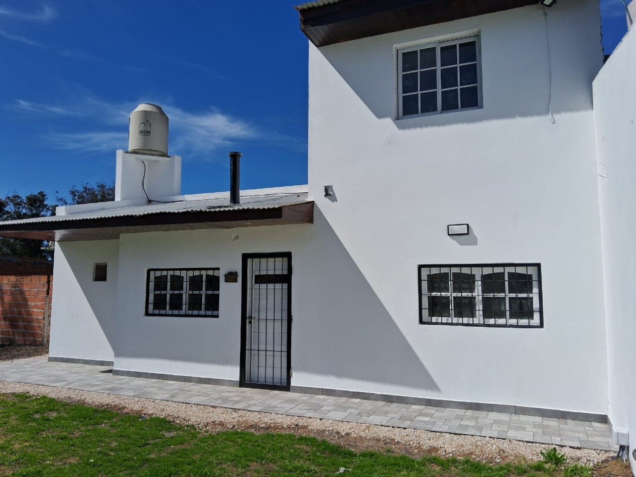 VENTA CASA CON 2 LOTES-PARQUE PEÑA
