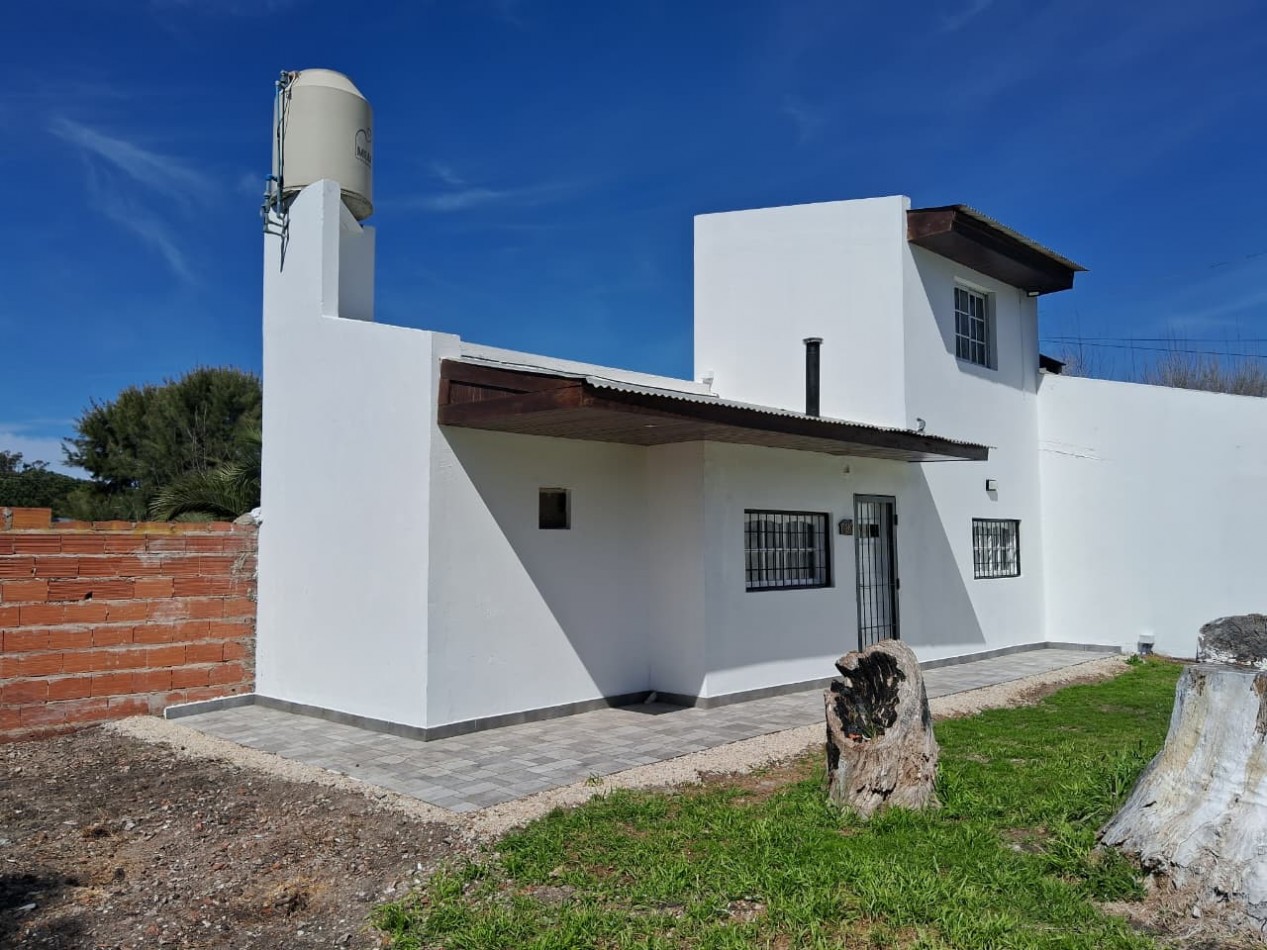 VENTA CASA CON 2 LOTES-PARQUE PEÑA